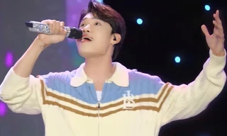 Diễn viên hài Quang Trung bị loại khỏi Vietnam Idol