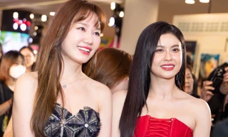 Nửa showbiz Việt mặc như Tết đến xem phim 18+ của Trấn Thành