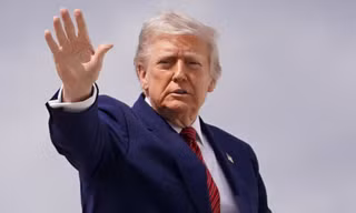 Ông Trump ra quyết định thuế quan bất ngờ với EU