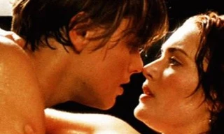 Cảnh nóng trên xe của 'Titanic'