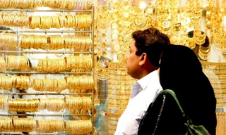 Giá vàng thế giới đột ngột giảm sốc