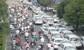 Từ ngày 20-5, Hà Nội có thêm một số tuyến phố cấm taxi giờ cao điểm