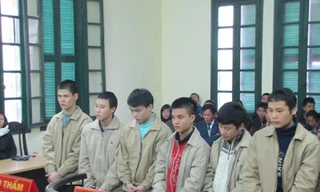 6 học sinh đánh chết bạn trong phiên xử hôm qua