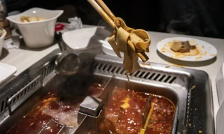 Chấn động vụ việc 2 thanh niên tiểu vào nồi lẩu nhà hàng nổi tiếng 