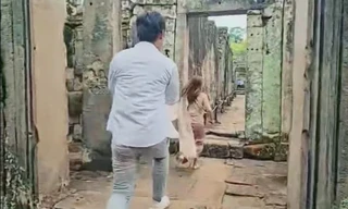 Trào lưu TikTok ‘chạy nước rút’ đe dọa đền thờ Angkor Wat của Campuchia 