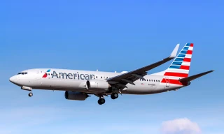 Lý do khách nam tức giận xông vào buồng lái phi công 