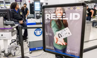 REAL ID là gì, vì sao người Mỹ buộc phải xuất trình khi đi máy bay? 