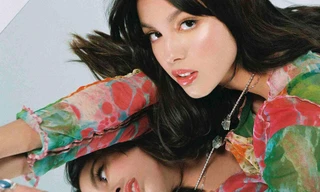 Dù đứng No.1 Billboard, "drivers license" vẫn bị mẹ của Olivia Rodrigo chê vì lý do này