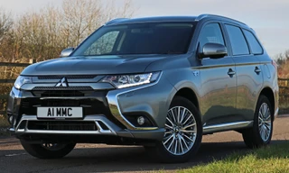 Mitsubishi Outlander mới bán chậm tại Mỹ
