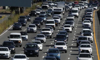 Lượng khí thải CO2 toàn cầu trong năm 2020 giảm kỷ lục 