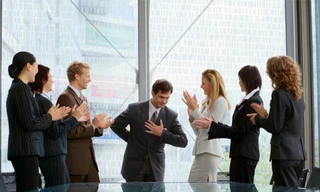 Nịnh sếp thế nào cho “chuẩn”