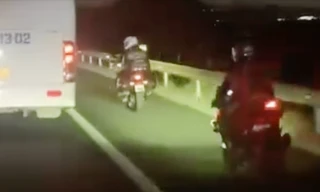 2 mô tô che biển số phóng như 'bay' trên cao tốc Phan Thiết - Dầu Giây