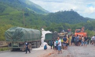 Xe đầu kéo gây tai nạn liên hoàn trên quốc lộ 12A, tài xế tử vong