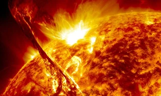 150 'họng súng vũ trụ' đồng loạt nhắm thẳng Trái Đất