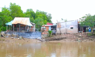 Long An: Công bố tình huống khẩn cấp sạt lở bờ sông Kênh Hàn