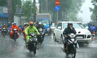 TPHCM mưa dông kèm sấm sét