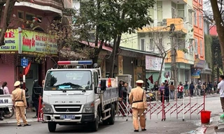 Công an dựng rào chắn đường vào khu vực nhà riêng của lãnh đạo tỉnh Vĩnh Phúc 