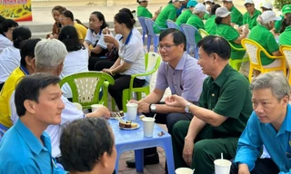 Nơi người dân phản ánh, góp ý với chính quyền bên ly cà phê sáng