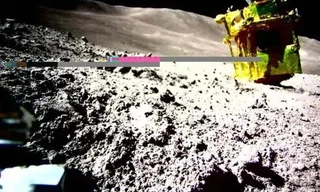 Nhật Bản xác nhận tàu Mặt Trăng đáp lộn ngược, có thể 'chết'