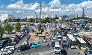 CSGT TP HCM lý giải tình trạng ô tô xếp hàng dài ở cửa ngõ phía Đông