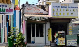 Sau tiếng nổ trong tiệm tóc, 1 nam, 1 nữ nhập viện