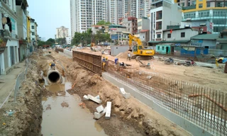 Ngổn ngang mặt bằng thi công dự án hầm chui Giải Phóng - Kim Đồng