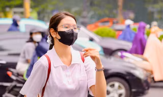 'Nín thở' chờ xét tuyển tràn và hạ điểm chuẩn 