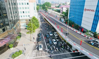 Cầu vượt chữ C đầu tiên ở Hà Nội thông xe sau nhiều lần lỡ hẹn