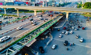 Diện mạo 2 cầu vượt thép Mai Dịch sau 9 tháng thi công hiện ra sao?