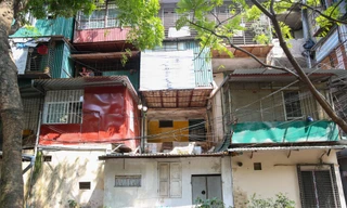 Hiểm hoạ rình rập cháy nổ từ những 'chuồng cọp' quây kín các khu dân cư