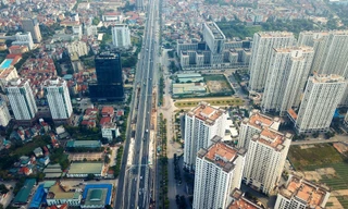 Đường trên cao Mai Dịch - cầu Thăng Long trước giờ cấm xe trong 3 ngày