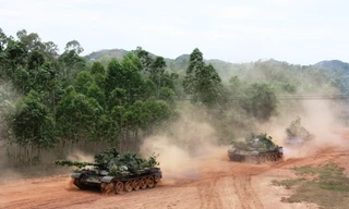 Cận cảnh tác chiến của Lữ đoàn xe tăng 215