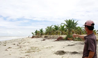 Quảng Nam - Nước biển ăn sâu vào thôn Trung Phương (Duy Hải - Duy Xuyên). Ảnh: N.T