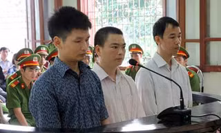 Các bị cáo tại phiên tòa sơ thẩm.