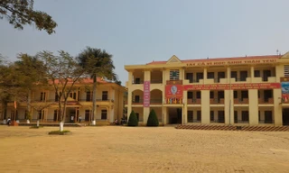 Tạm giữ đối tượng nghi bỏ độc vào thức ăn của học sinh ở Sơn La