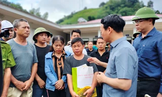 Bí thư tỉnh ủy Yên Bái: 'Sớm đưa trường học, trạm y tế hoạt động trở lại sau mưa lũ'