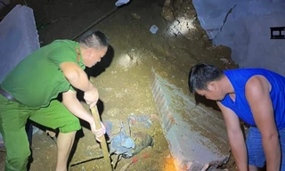 Yên Bái: Sạt lở làm sập tường nhà khiến bé gái tử vong