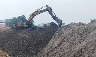 Cận cảnh khu vực khai thác than trái phép ở Yên Bái