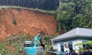 Yên Bái: Mưa lớn kéo dài, nhà sập, một bản bị cô lập