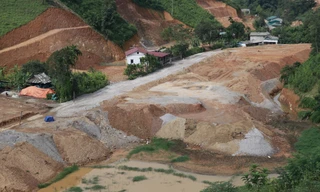 Rầm rộ san gạt đất trái phép với quy mô lớn ở Yên Bái