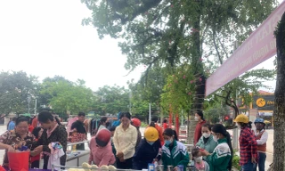 Gian hàng 0 đồng lan tỏa nghĩa tình ở huyện nghèo vùng cao