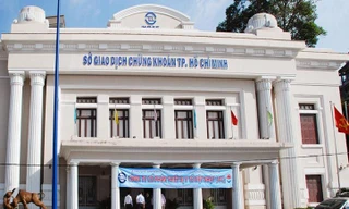 HoSE nói gì về tin đồn hệ thống gặp lỗi trong phiên chứng khoán lao dốc?