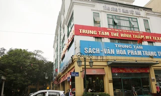 Hủy đấu giá cổ phần doanh nghiệp quản lý nhiều đất vàng