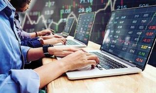 Chứng khoán bất ngờ nhảy vọt, 'họ FLC' có mã tăng trần