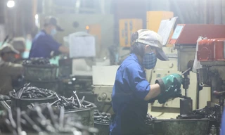 Kinh tế khó khăn, muốn hóa giải phải trị bệnh 'không ai muốn làm'