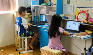 Laptop giá rẻ cháy hàng đầu năm học mới