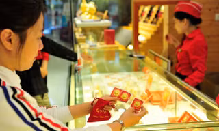 Giá vàng tăng vượt ngưỡng 58 triệu đồng/lượng, phản ứng với thông tin lạm phát Mỹ