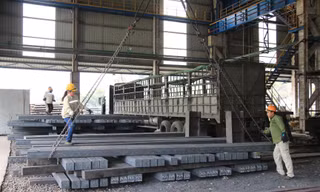 Mức thuế suất xuất khẩu phôi thép nếu được áp dụng có thể gây ảnh hưởng nhẹ đến các doanh nghiệp xuất khẩu sản phẩm này (Ảnh minh hoạ)