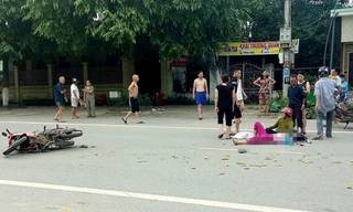 Người phụ nữ nguy kịch vì đâm phải chó chạy qua đường