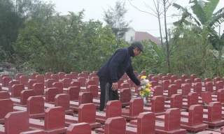 Chuyện người cựu chiến binh xây dựng gần 400 ngôi mộ “vô chủ“